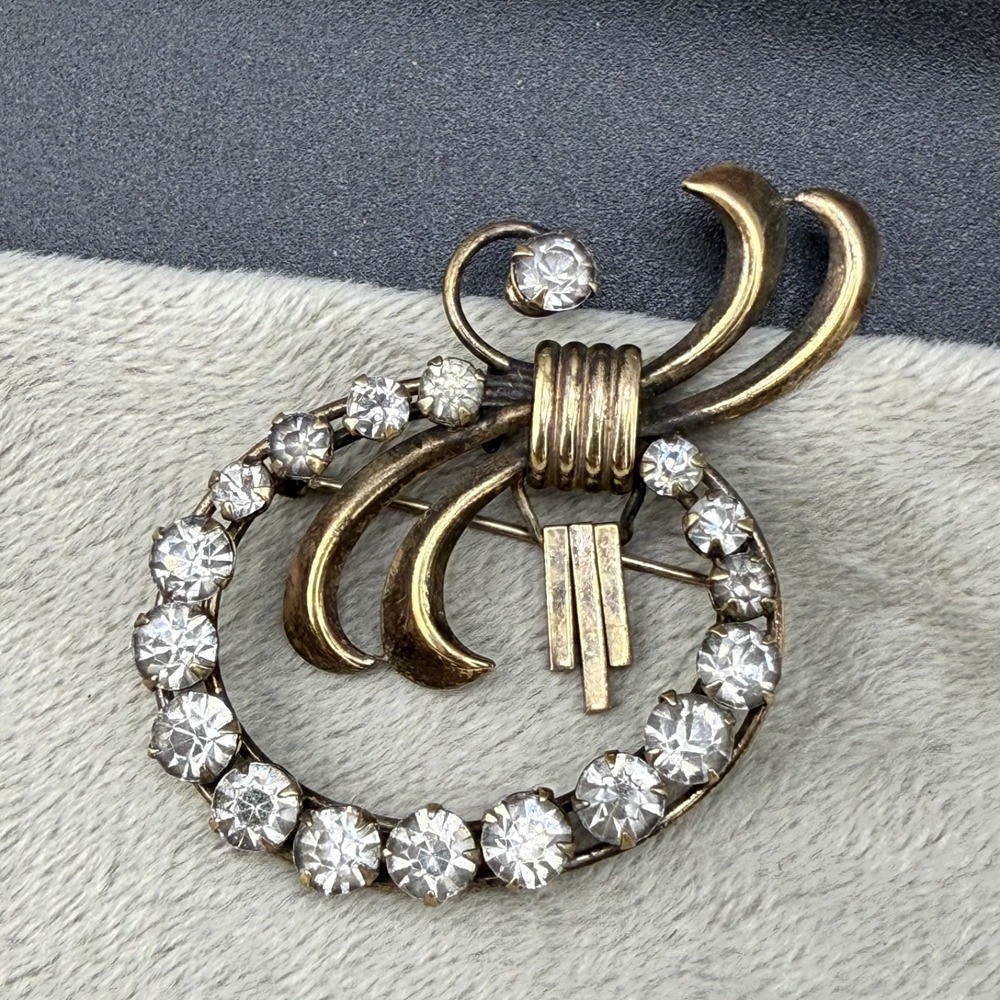 Vintage Tru-Kay Brooch Gold Tone Rhinestone Wreath Bow Spray 12kt GF 1.75in